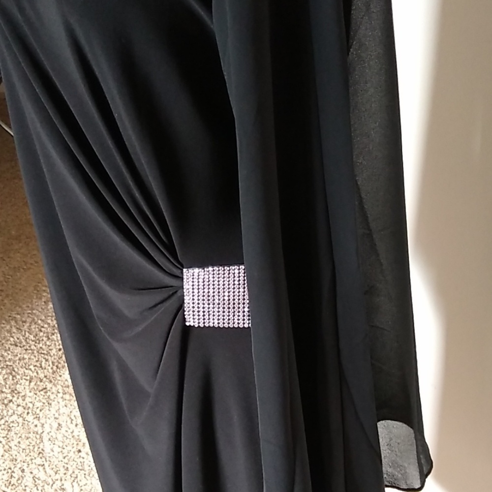 Dress - Picture 3 of 7
